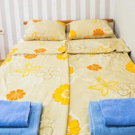 Downtown - 2 Separate - Relax - Up To 6 Guests Max Apartment Burgas
