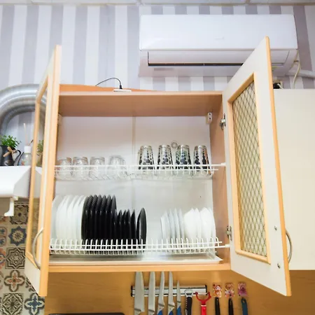 Summer Downtown - Compact Basic Flat - 1st Floor *