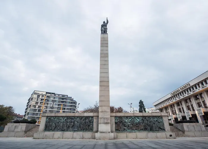 Apartment Summer Downtown - Compact Basic Flat - 1st Floor *