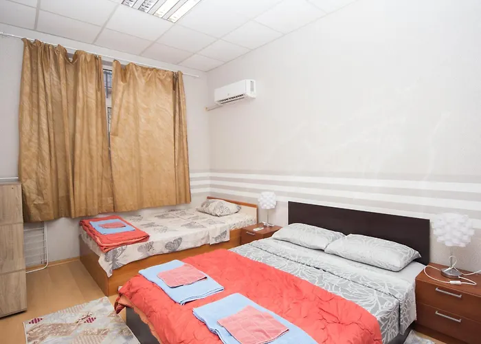 Summer Downtown - Compact Basic Flat - 1st Floor Burgas