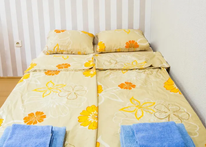 Summer Downtown - Compact Basic Flat - 1st Floor